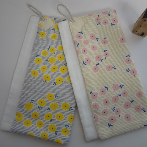 NINA*やわらかガーゼハンカチ*大2枚セット*ハンドメイド 2枚セット*ループ付き*やわらかガーゼハンカチタオル*NINA花