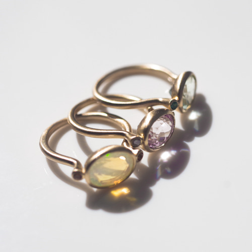 K18/K10】オパールのオーバルリング 猫脚アンティーク風