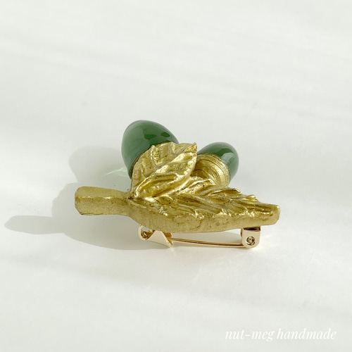 2006年クリスマスチャリティ ブローチ どんぐり 2006年クリスマスチャリティ ブローチ どんぐり