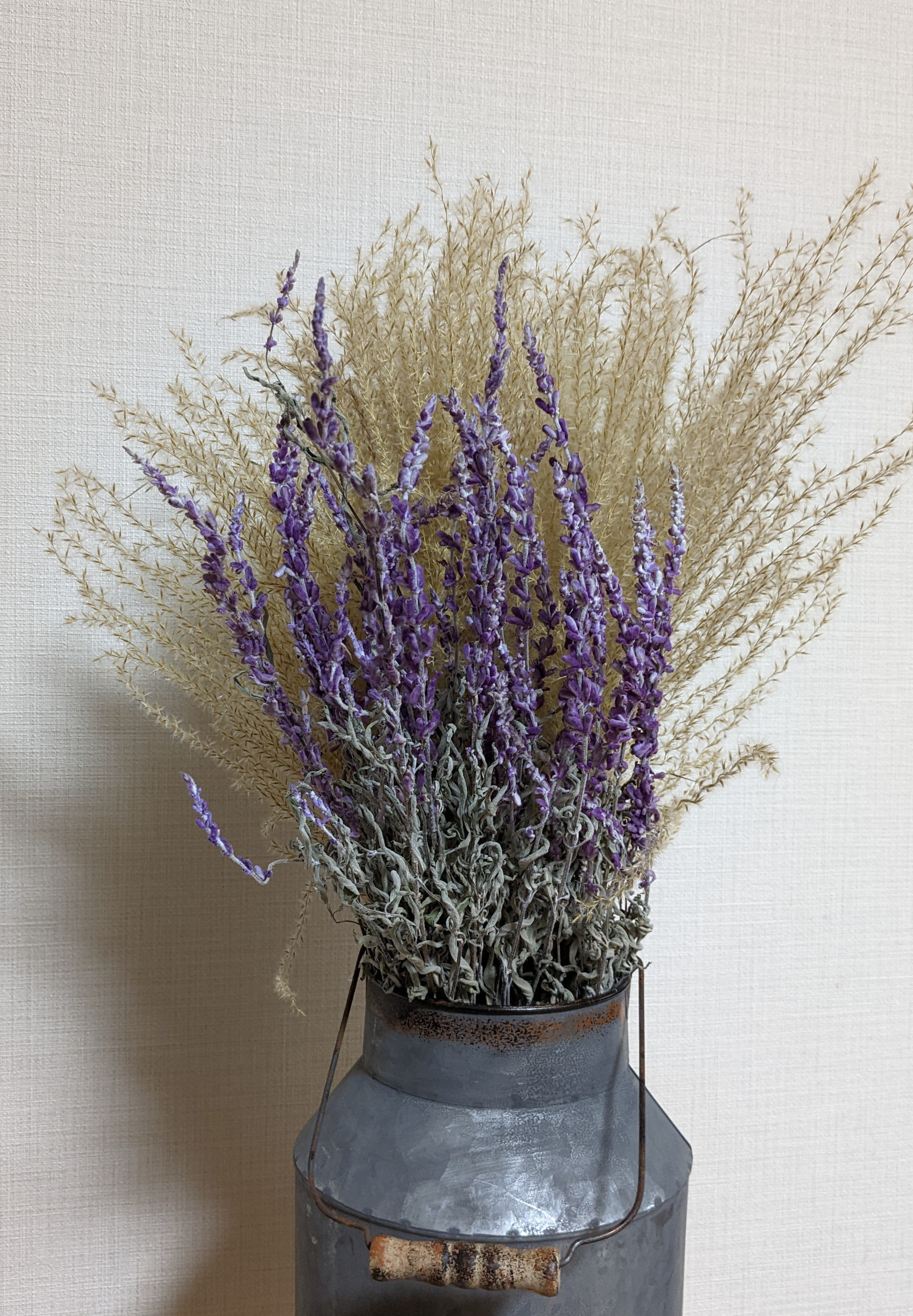 フラワーアメジスト　台付き