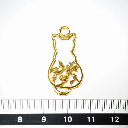 4個 レジン枠 16×30mm ゴールド ねこ 猫 空枠 レジン