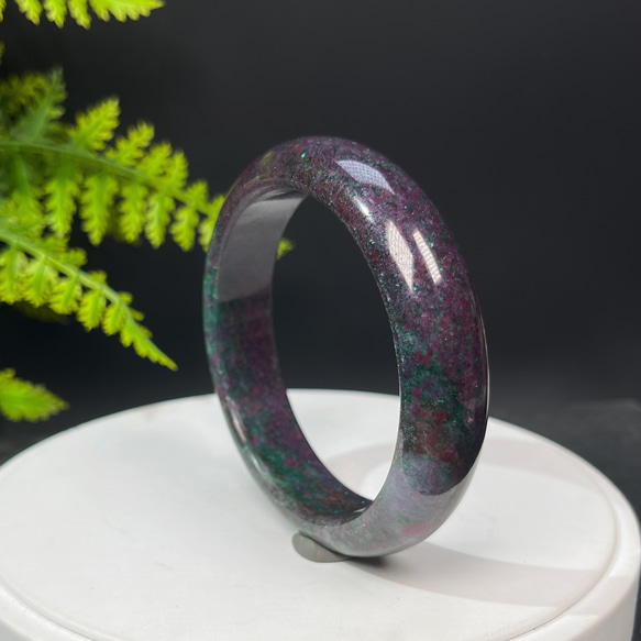 Natural Brazilian Ruby Zoisite Bangle 63MM 2枚目の画像