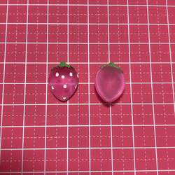30個　デコパーツ　いちご　ラメ入り　キラキラ　ピンク　パーツ　イチゴ　アモール 3枚目の画像