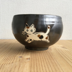 半磁器の走るねこの抹茶茶碗（ブロンズ） 9枚目の画像