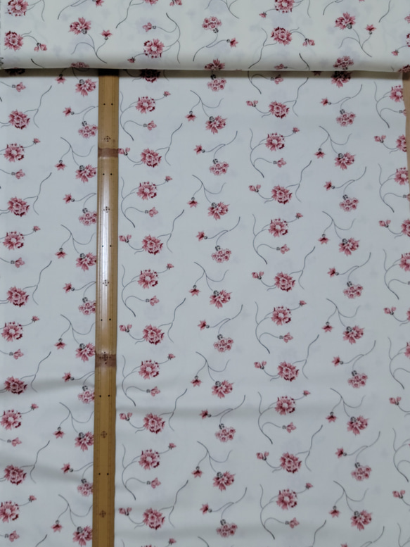 moda fabrics RED AND WHITE GATHERINGS #49190-11 4枚目の画像