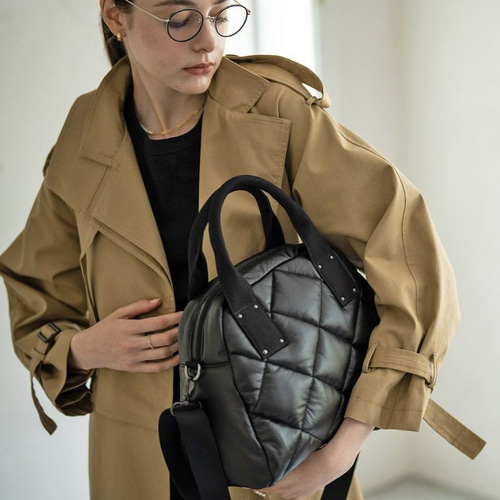 第2世代 ふわふわ超軽量。2way キルティングバッグ 大容量 ナイロン