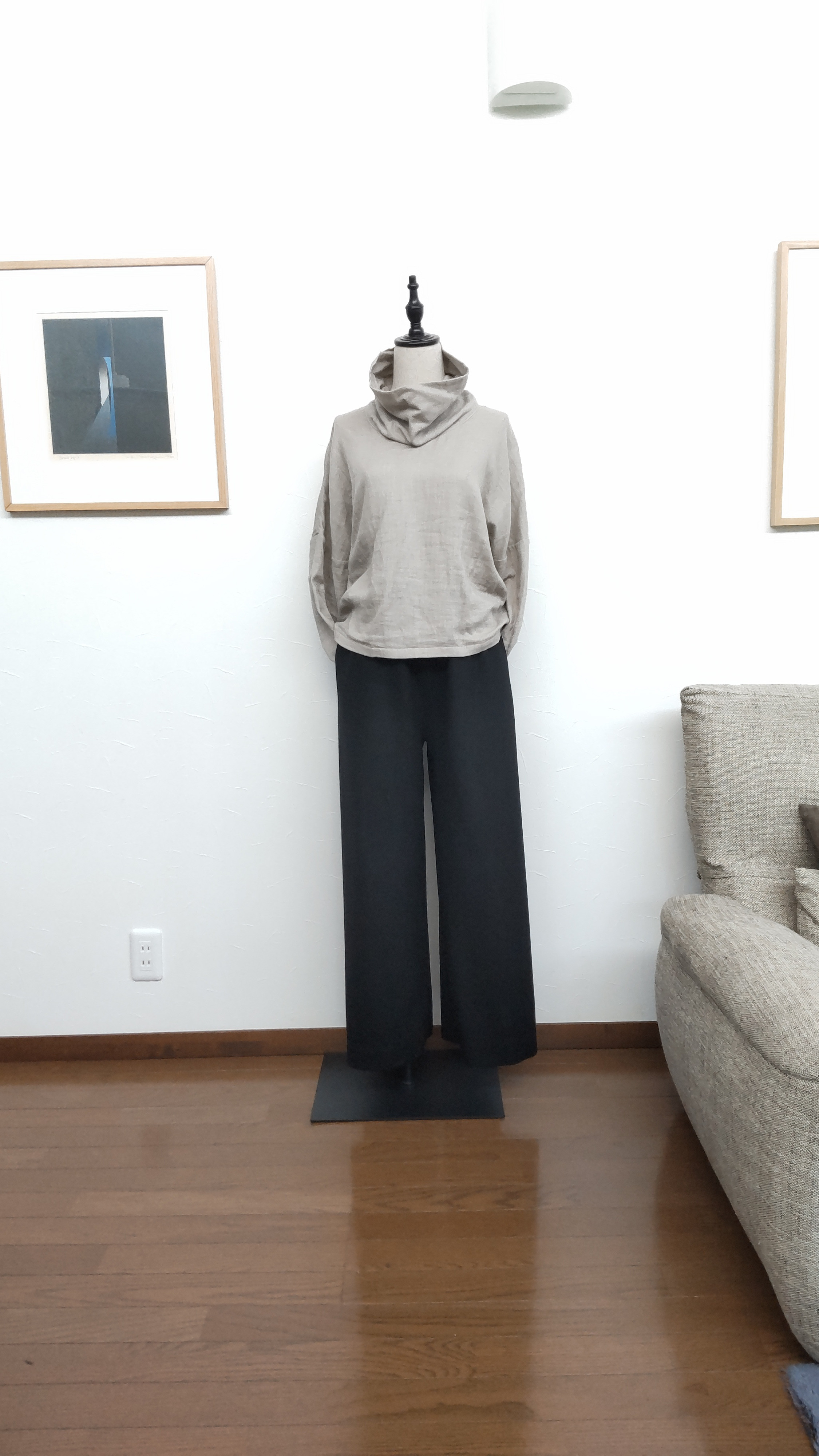 裏地付き　圧縮ウールニットのワイドパンツ　黒 6,300円