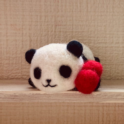 羊毛 ハート抱きパンダちゃん 羊毛フェルト myabiyota 通販 14756792