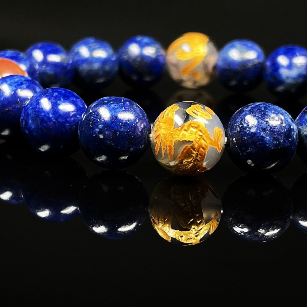 【判断力を高めるストーン】１０ミリ 金彫四神獣 ドラゴンアゲート ラピスラズリ ブレスレット sisin23