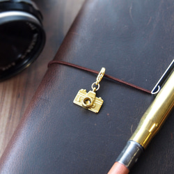 トラベラーズノートを飾る飛行機チャーム【アンティークゴールド