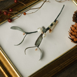 クリスマス の ヤドリギ ブローチ (白の実・透明の実） 10枚目の画像