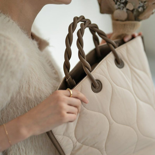 トートバッグ ツイストハンドル A4 PUレザー 通勤 通学 グレージュ