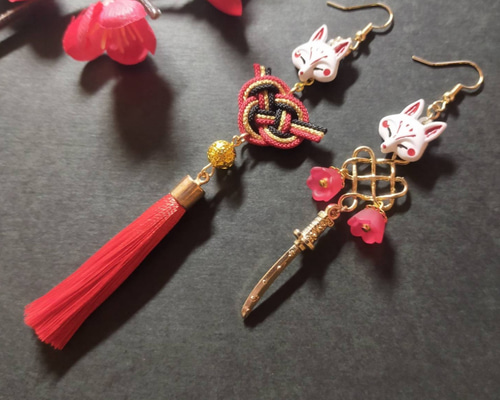 和風】お狐様のお神楽ピアス(イヤリング)【和ゴス】【お狐様】【お稲荷