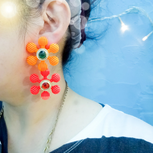 カラフル フラワーブロック ピアス イヤリング 大ぶり レトロポップ