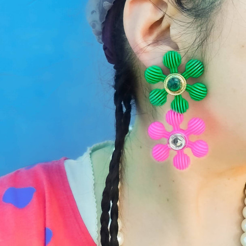 カラフル フラワーブロック ピアス イヤリング 大ぶり レトロポップ