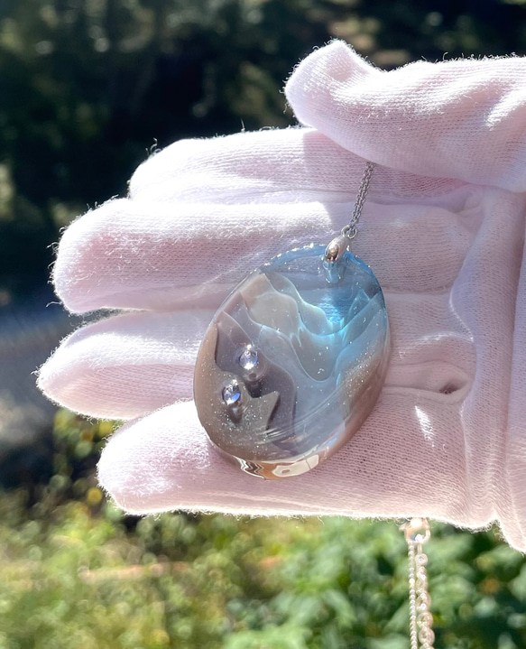 キラキラ地層ペンダント ネックレス レジン 水 クリスタル