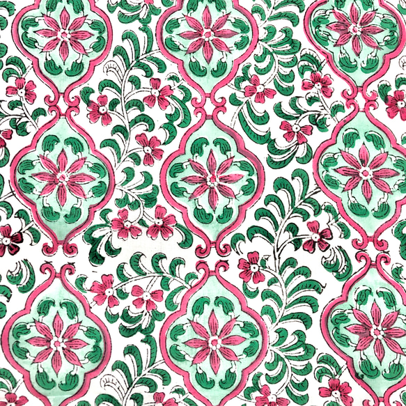 [50cm單位]白色粉紅色花綠葉印度手工塊印花織品 第4張的照片