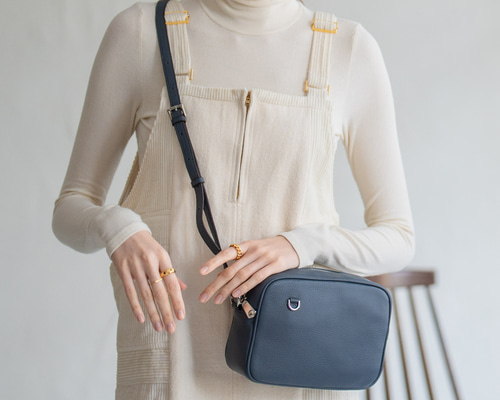 コンパクト 本革 ショルダーバッグ ミニ 小さめ 軽量 ブルーグレー