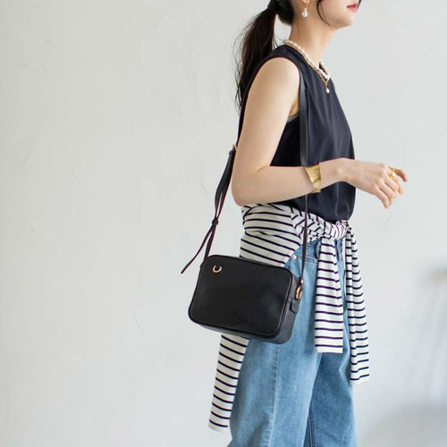 コンパクト 本革 ショルダーバッグ ミニ 小さめ 軽量 斜めがけ