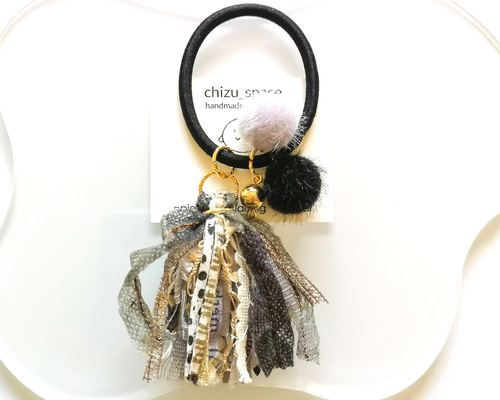 カラフルなタッセルのヘアゴム*【a111】 ヘアゴム chizu 通販 14759039