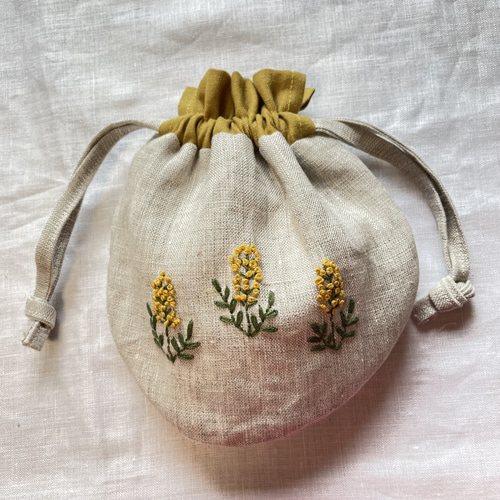 ミモザ巾着袋 刺繍巾着袋 リネン巾着袋 コスメ入れ アクセサリー入れ