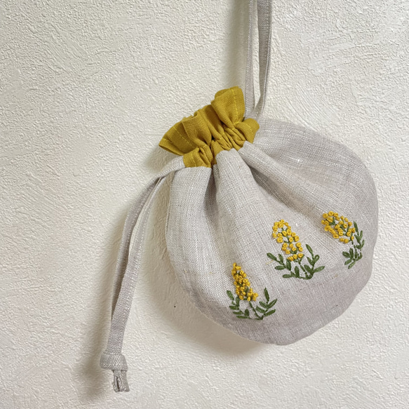 2405-33 ミニチュアトート・巾着トートサシェ 香り袋 ミモザ ライム 刺繍 2405-33 ミニチュアトート・巾着トートサシェ 香り袋 ミモザ ライム 刺繍