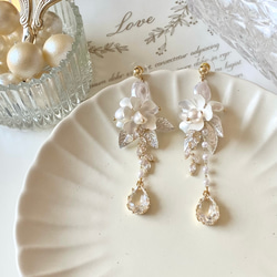 珍珠水晶/ 結婚耳婚/ 垂直耳環/婚嫁首飾//派對耳環/wedding earrings 第1張的照片