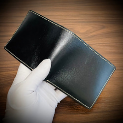 イタリアンレザー 折財布 メンズ財布 財布 本革 牛革 生成り ヌメ革 経年変化 ブラック 黒 4枚目の画像