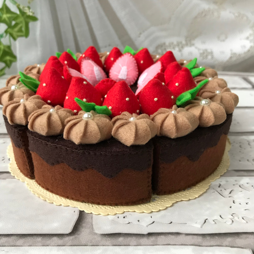☆フェルトおままごと☆バースデーケーキ(チョコ) ☆フェルトおままごと☆バースデーケーキ(チョコ)
