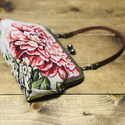 ゴブラン織華やかな花柄　がま口バッグ 3枚目の画像