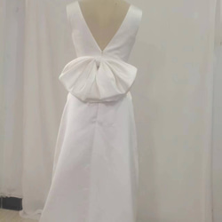 Vネック バックリボン　ソフトマーメイドウエディングドレス 10枚目の画像