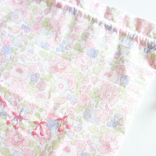 リバティ 巾着袋 さくらんぼ刺繍 Betsy ベッツィ 体操服袋・お着替え袋