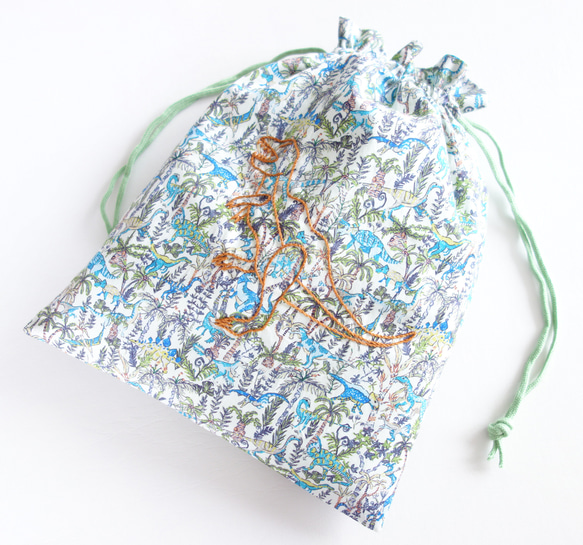 リバティ 巾着袋 恐竜刺繍 Rumble and Roar ランブルアンドロアー 体操