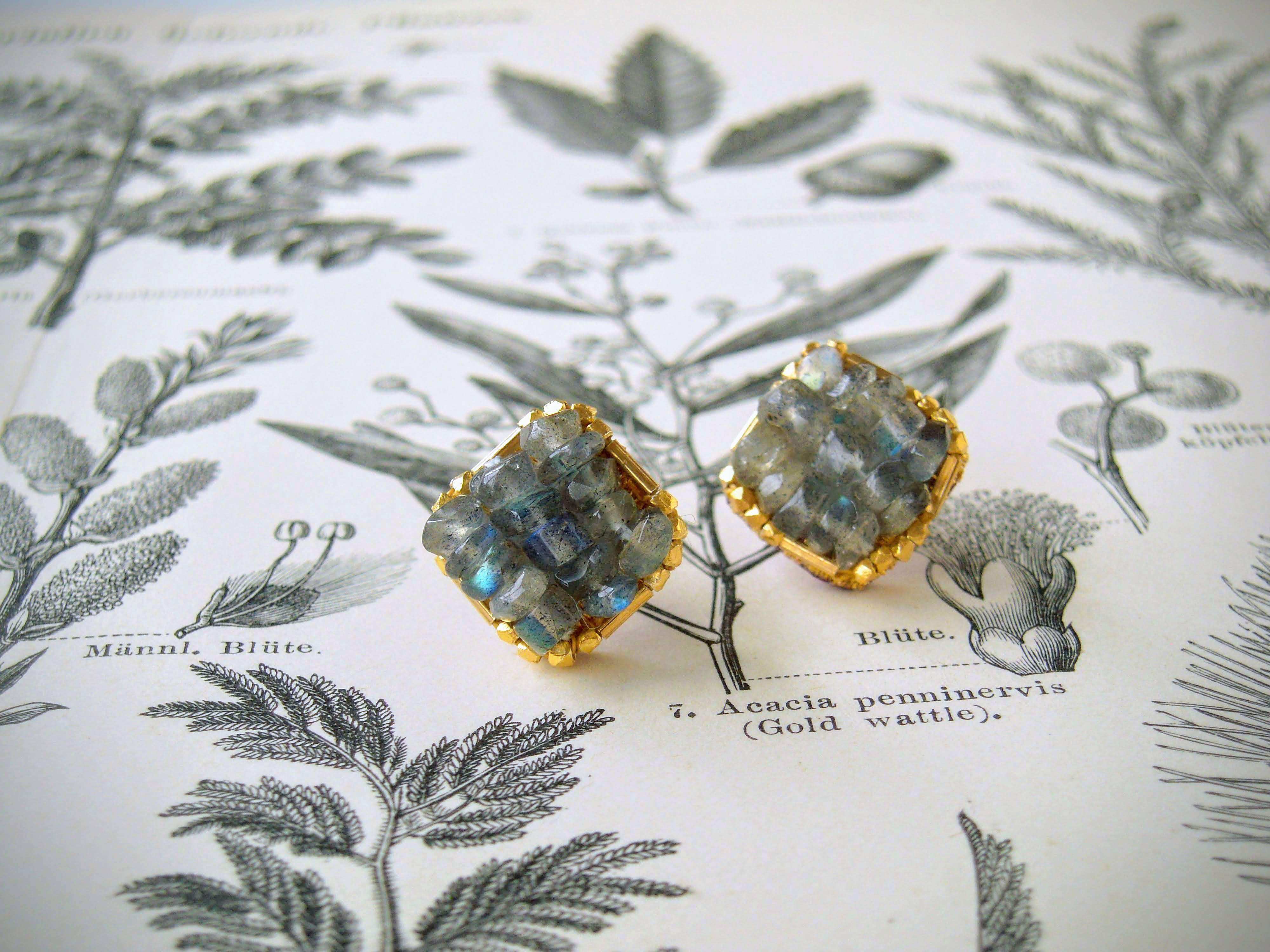 ラブラドライトのスクエアピアスLS