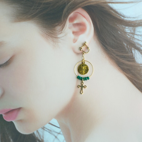 大天使ミカエルのメダイとグリーンターコイズのイヤリング イヤリング