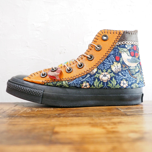 受注制作】リバ＆モリスの牛革パッチワーク靴 HI 黒ソール スニーカー  