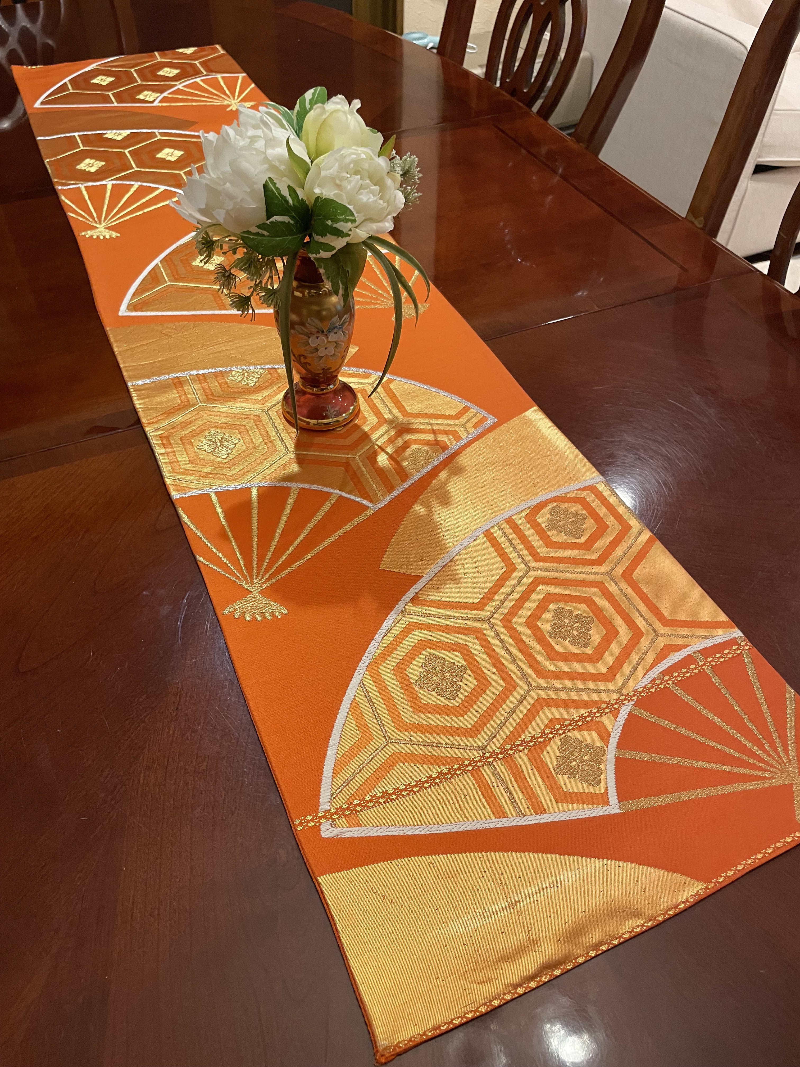 豪華刺繍の袋帯で作った正絹テーブルランナー 帯リメイク1693 