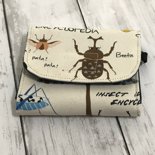 ［中古美品］昆虫デザインの名刺入れ 中古美品］昆虫デザインの名刺入れ