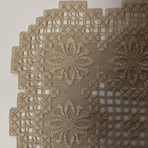 受注制作】北欧ハーダンガー刺繍 テーブルファブリック ドイリー 渋め