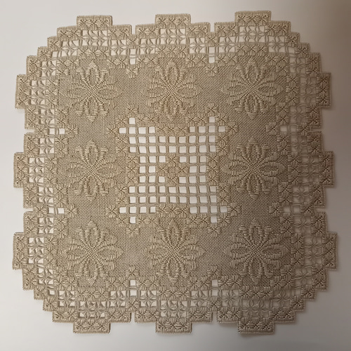 受注制作】北欧ハーダンガー刺繍 テーブルファブリック ドイリー 渋め