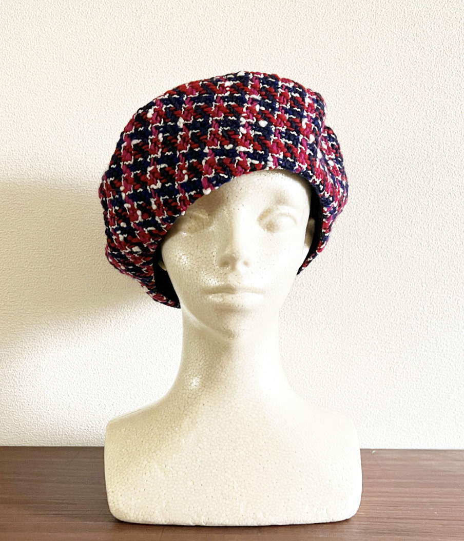 新作‼️ カタチにこだわるベレー帽　レトロシックなツイード　チェリーレッド×ネイビー