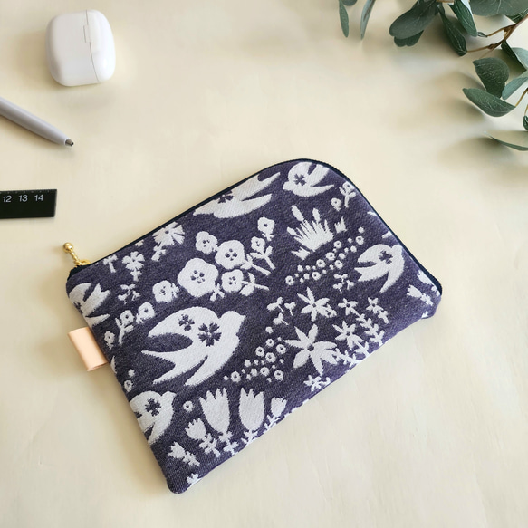 北欧トリハナ柄のL字ファスナーポーチ・母子手帳ケース【ネイビー