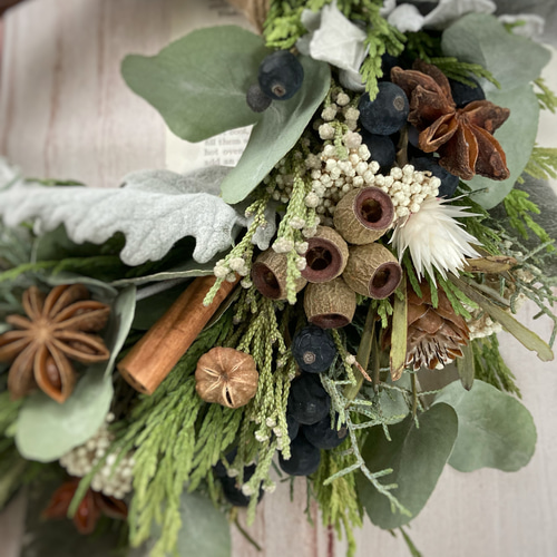 冬支度の木の実リース:ドライフラワーリース リース 花うさぎと