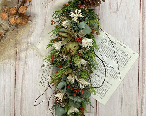 ユーカリとコニファーの縦長ガーランドA:ドライフラワーガーランド