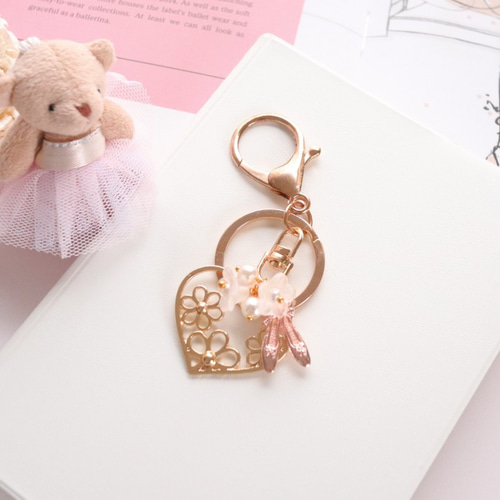 ♫再販❤︎❤️ バレリーナ　チャーム　バックチャーム　ジャラジャラ　ハンドメイド ♫再販❤︎❤️ バレリーナ チャーム バックチャーム ジャラジャラ