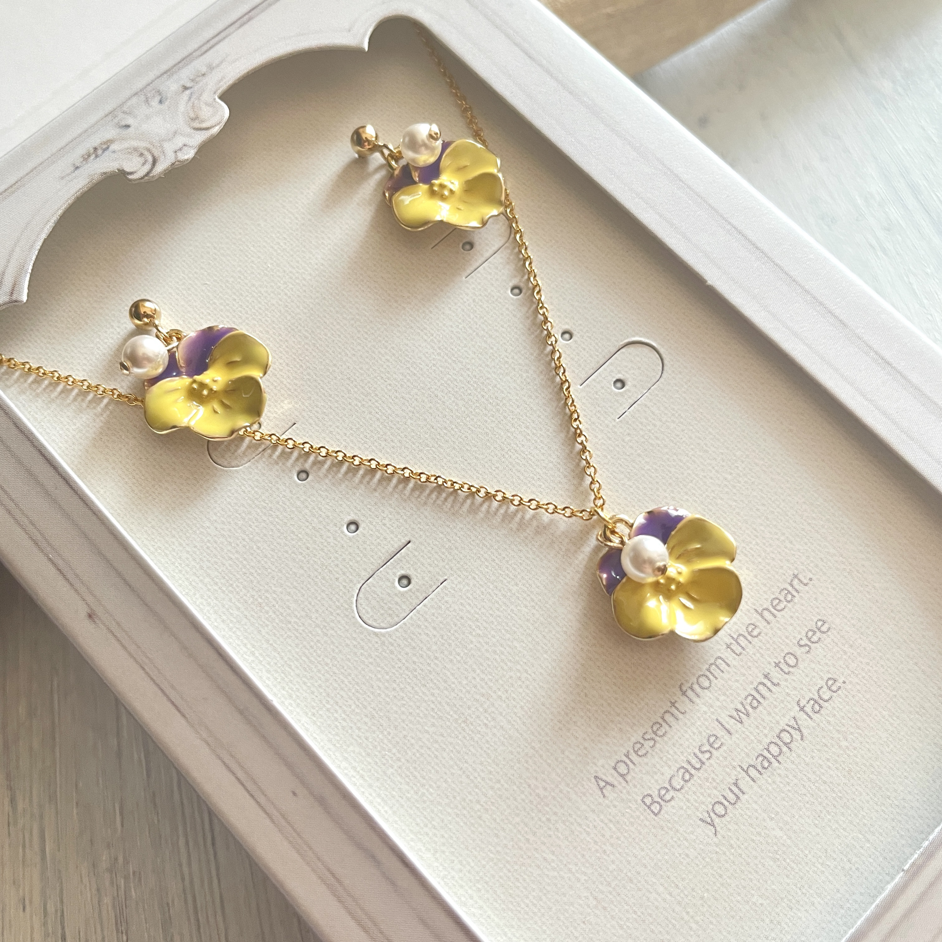 14kgf ビオラとパールのピアス・ネックレスセット/黄色（14金ゴールドフィルド)