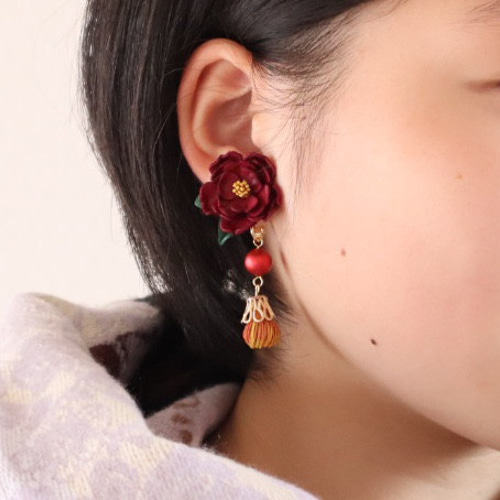 黒椿*赤パールとタッセル革花ピアス/赤レッド/秋冬アクセサリー/2022