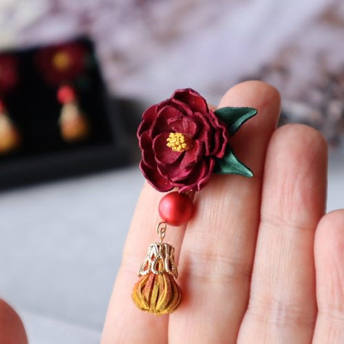 黒椿*赤パールとタッセル革花ピアス/赤レッド/秋冬アクセサリー/2022