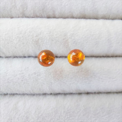 再入荷】6mm ✨バルティックアンバー✨ 天然琥珀のラウンド 再入荷】6mm ✨バルティックアンバー✨ 天然琥珀のラウンド