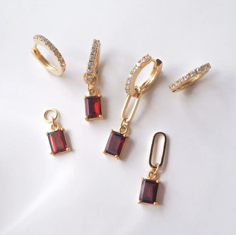 ◼️2WAY深色ガーネットチャームxフープピアスセット　アレルギー対応